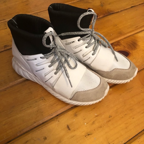 White Adidas Tubular Sneakers Womens 8.5 Kida 6.5 - Picture 3 of 3